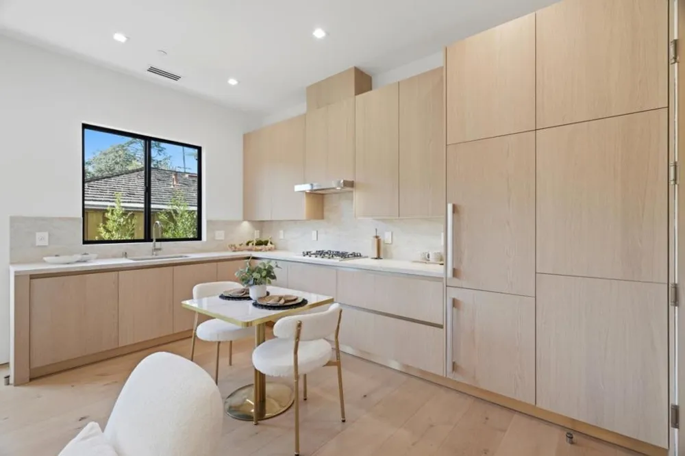 261 Stanford Avenue Menlo Park, CA 94025