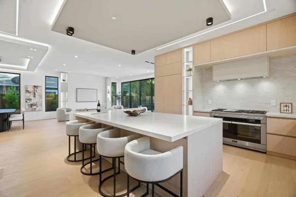 261 Stanford Avenue Menlo Park, CA 94025