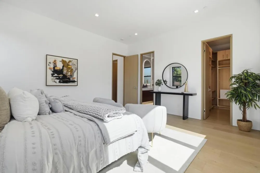 261 Stanford Avenue Menlo Park, CA 94025