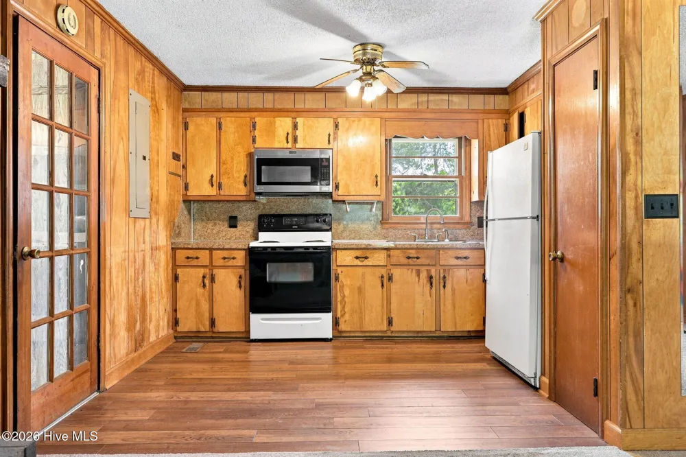 1326 Roosevelt Avenue Plymouth, NC 27962