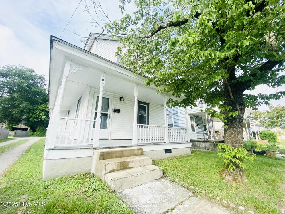 409 W Colonial Avenue Elizabeth City, NC 27909