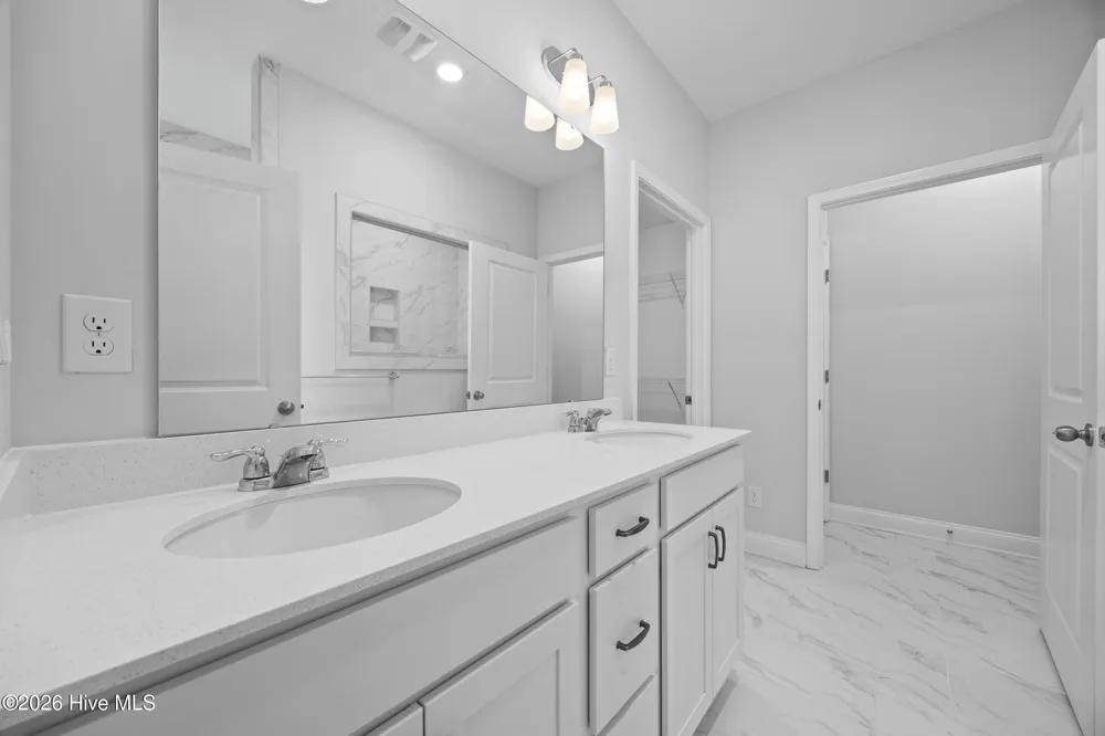 839 Tuscarora Trail Jacksonville, NC 28546