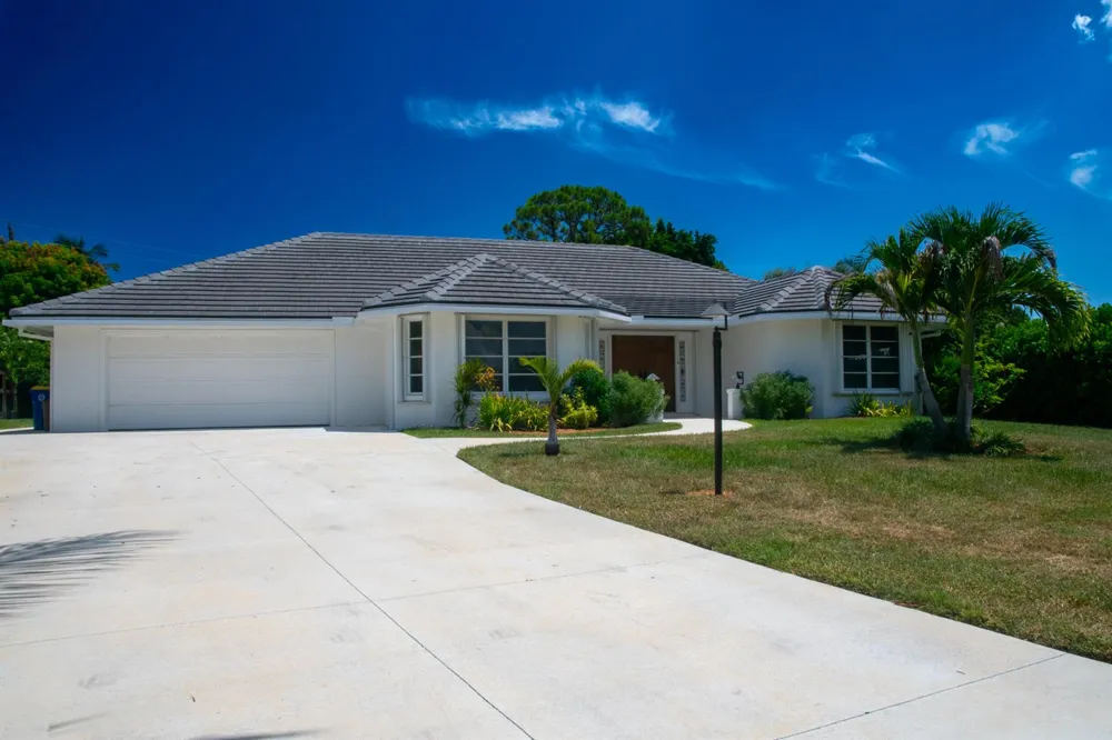 4185 SE FAIRWAY COURT Stuart, FL 34997