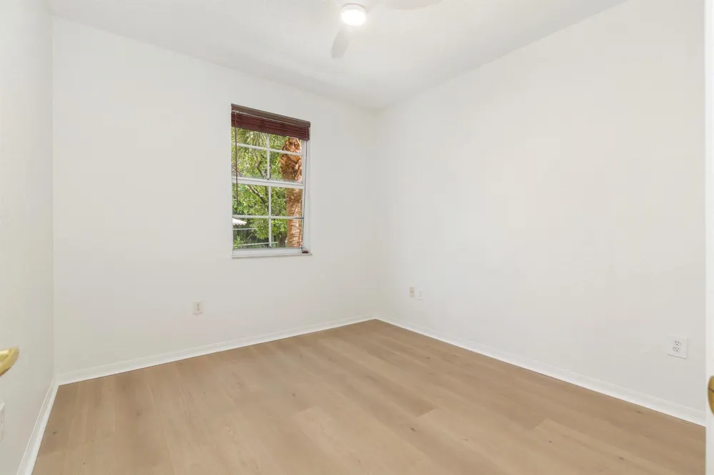 1805 FLAGLER DRIVE #206 West Palm Beach, FL 33407