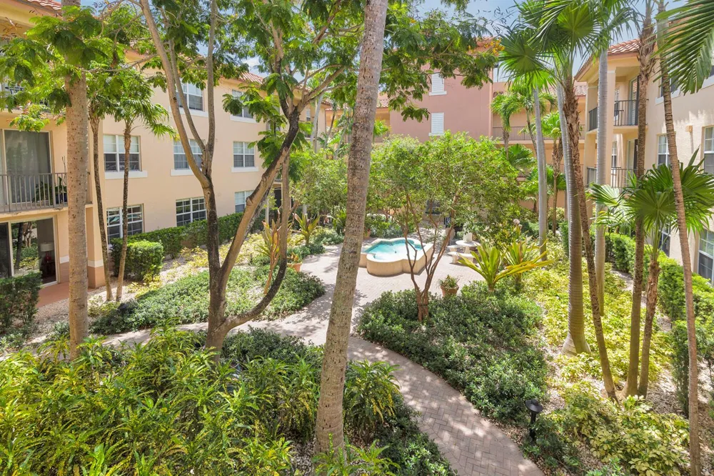 1805 FLAGLER DRIVE #206 West Palm Beach, FL 33407