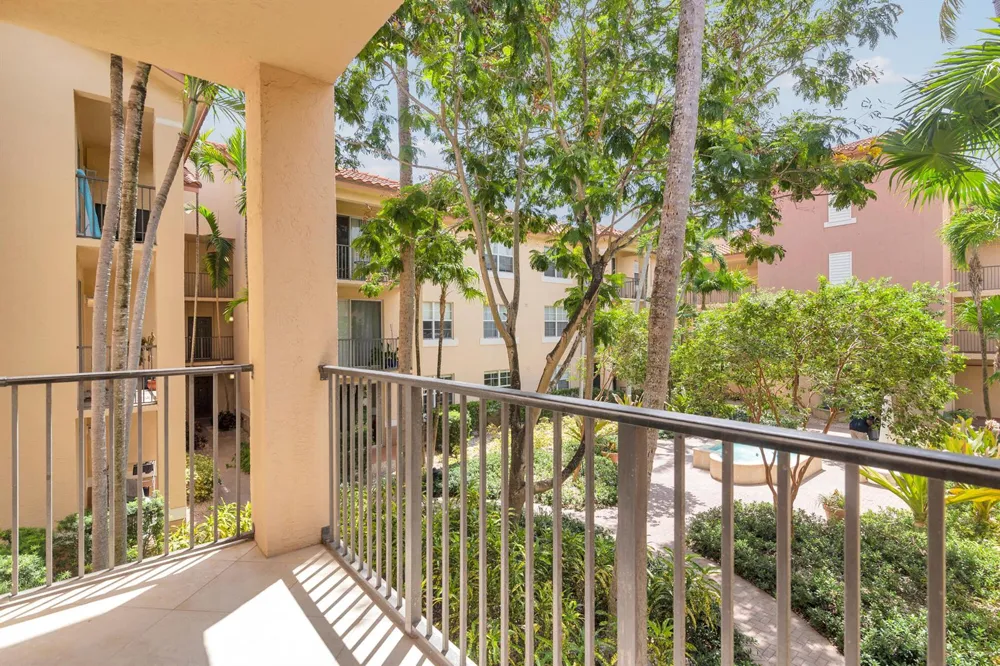 1805 FLAGLER DRIVE #206 West Palm Beach, FL 33407
