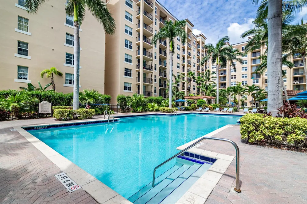 1805 FLAGLER DRIVE #206 West Palm Beach, FL 33407
