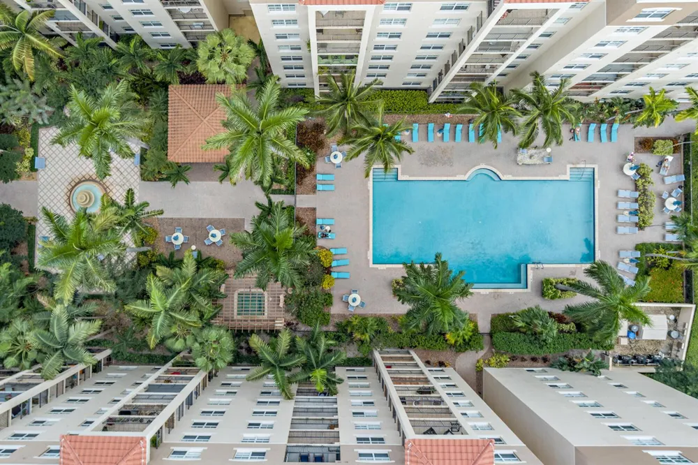1805 FLAGLER DRIVE #206 West Palm Beach, FL 33407