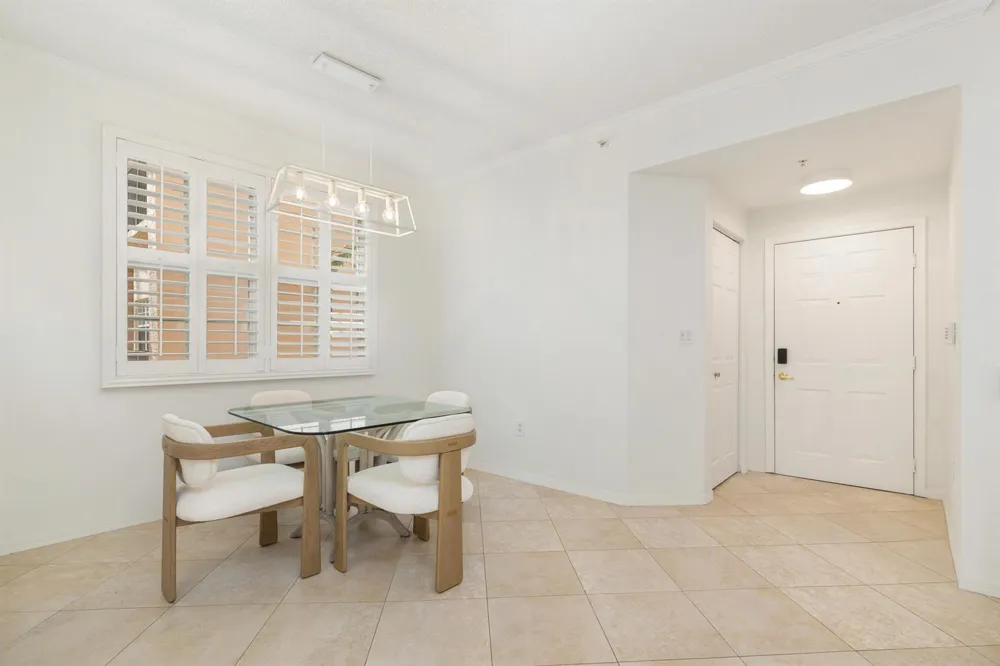 1805 FLAGLER DRIVE #206 West Palm Beach, FL 33407