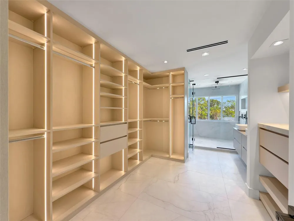 729 NE 17th Terrace Fort Lauderdale, FL 33304
