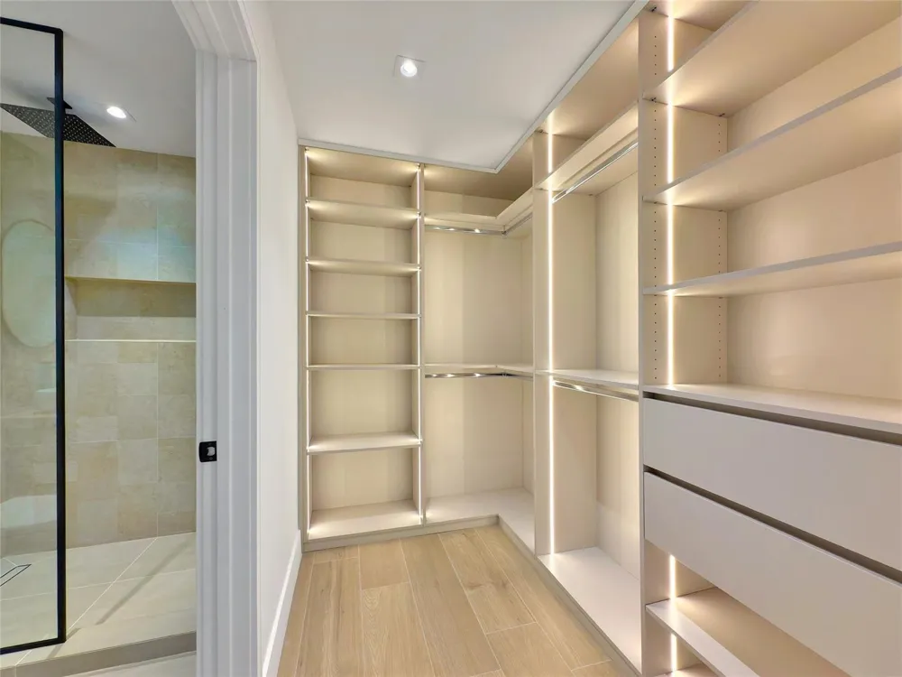 729 NE 17th Terrace Fort Lauderdale, FL 33304
