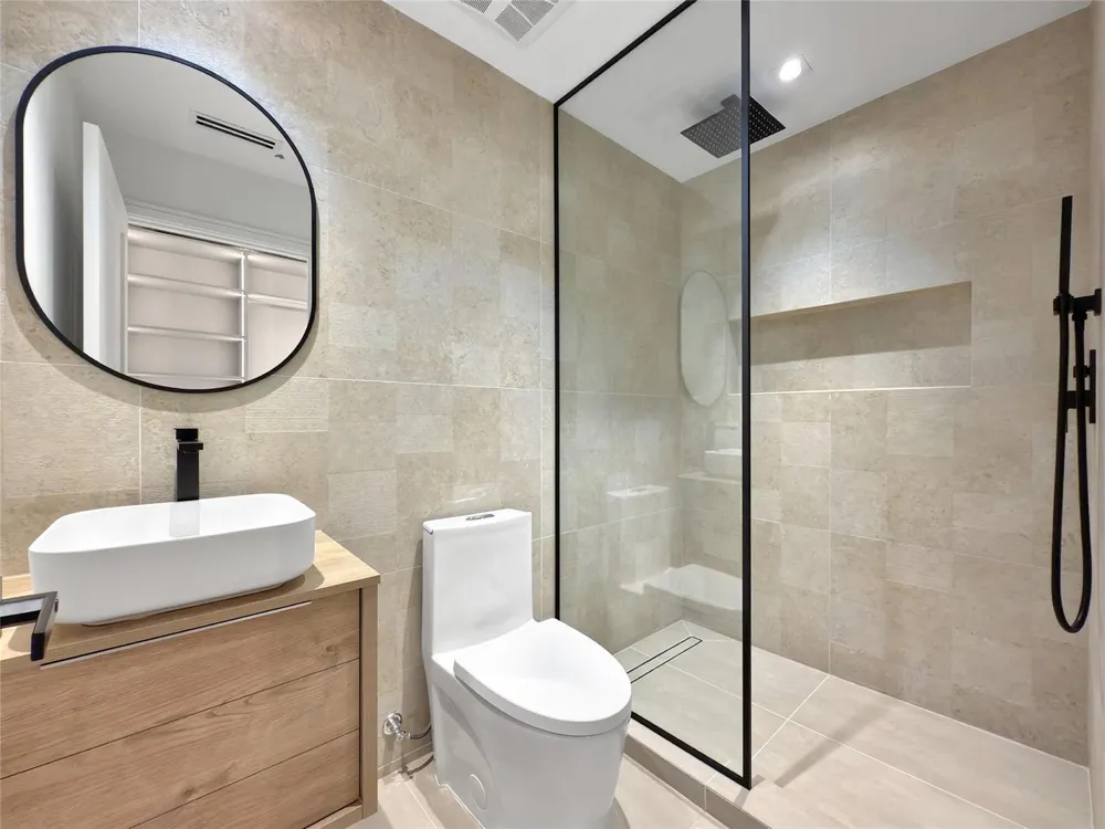 729 NE 17th Terrace Fort Lauderdale, FL 33304