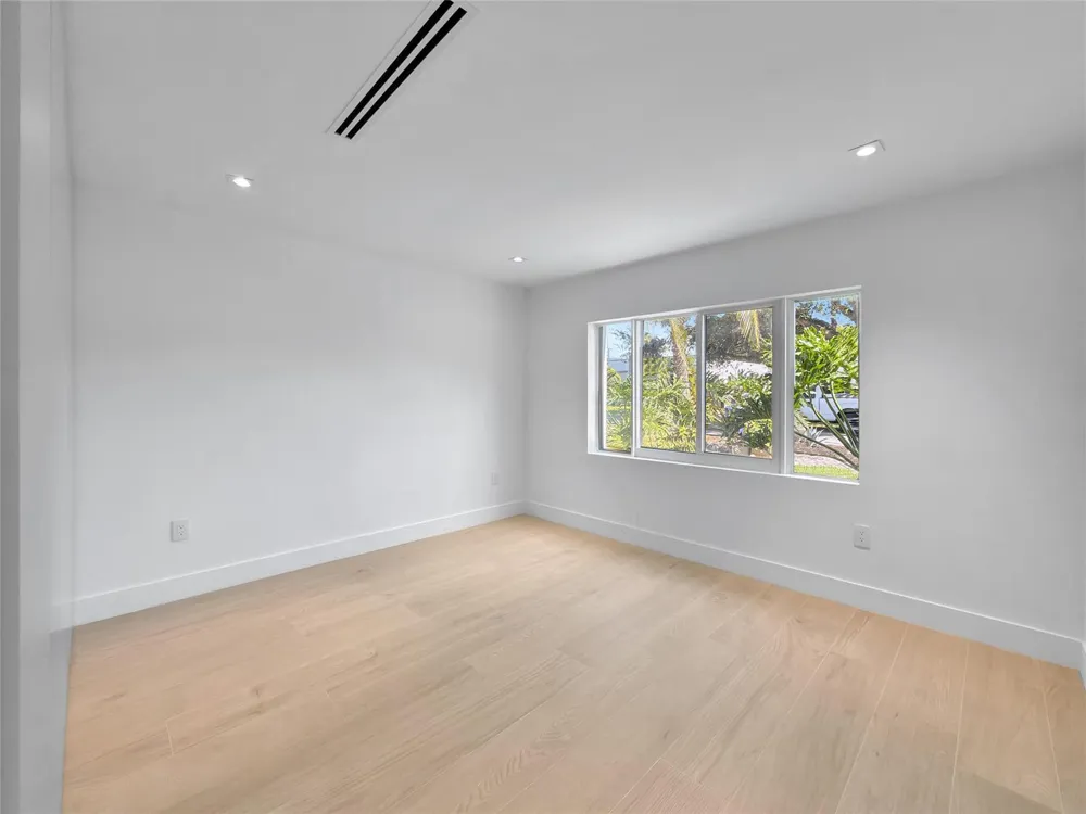 729 NE 17th Terrace Fort Lauderdale, FL 33304