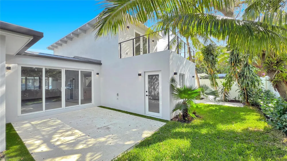 729 NE 17th Terrace Fort Lauderdale, FL 33304