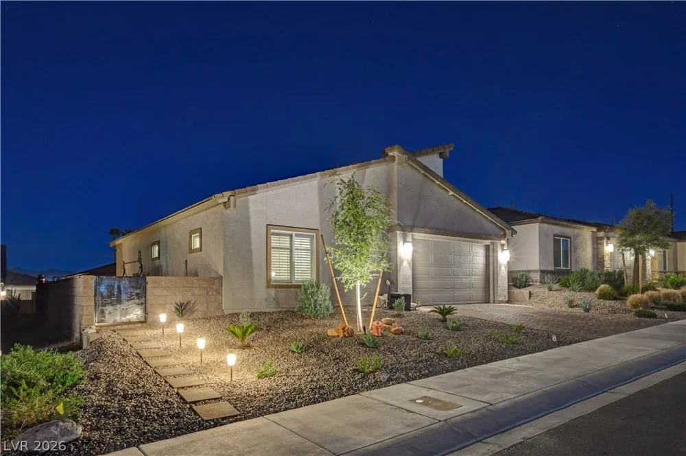 384 Aravalli Crest Street Henderson, NV 89015