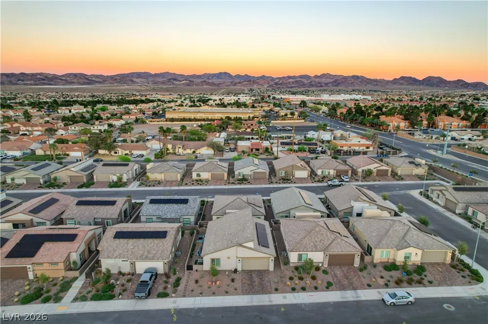 384 Aravalli Crest Street Henderson, NV 89015