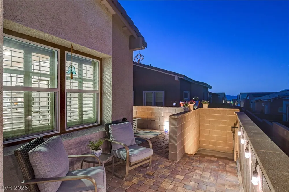 384 Aravalli Crest Street Henderson, NV 89015