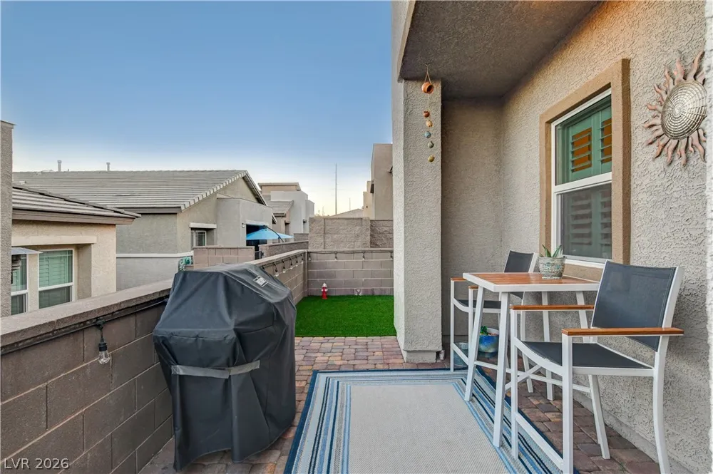 384 Aravalli Crest Street Henderson, NV 89015