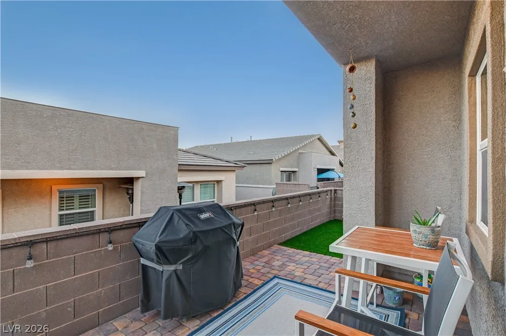 384 Aravalli Crest Street Henderson, NV 89015