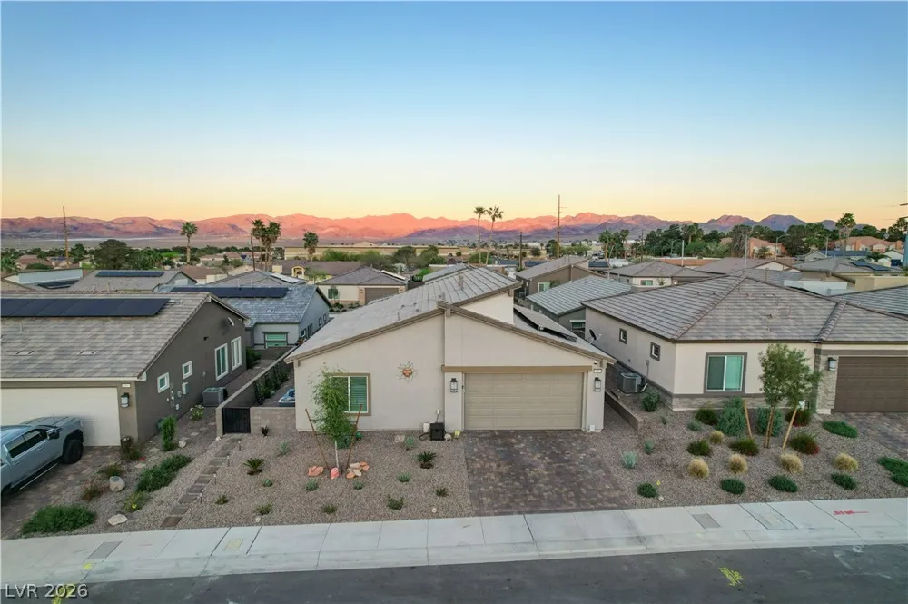 384 Aravalli Crest Street Henderson, NV 89015