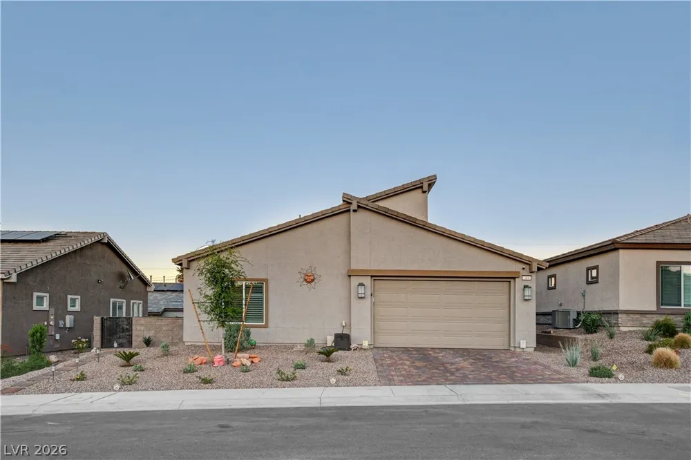 384 Aravalli Crest Street Henderson, NV 89015