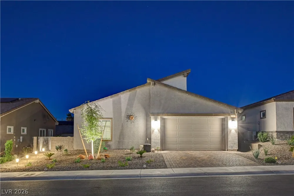 384 Aravalli Crest Street Henderson, NV 89015
