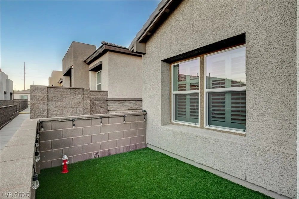 384 Aravalli Crest Street Henderson, NV 89015