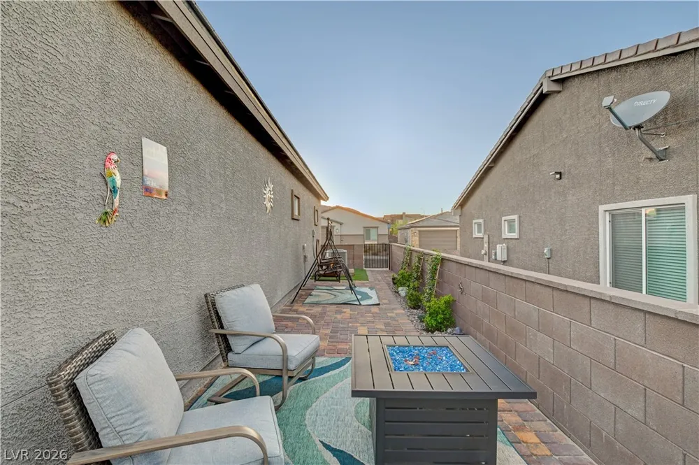 384 Aravalli Crest Street Henderson, NV 89015