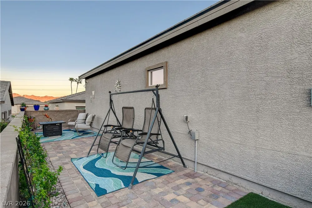 384 Aravalli Crest Street Henderson, NV 89015