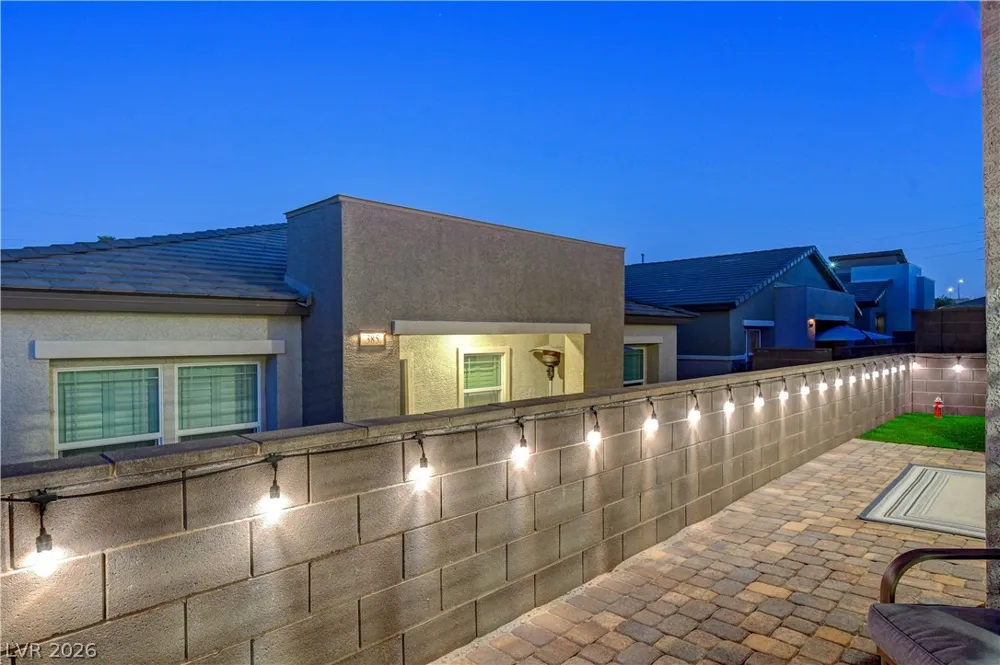 384 Aravalli Crest Street Henderson, NV 89015