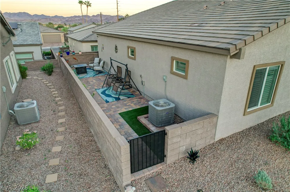 384 Aravalli Crest Street Henderson, NV 89015