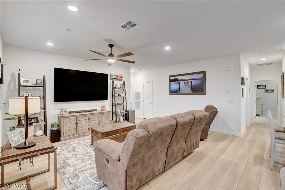 384 Aravalli Crest Street Henderson, NV 89015