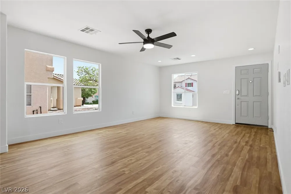 5044 Wild Buffalo Avenue Las Vegas, NV 89131