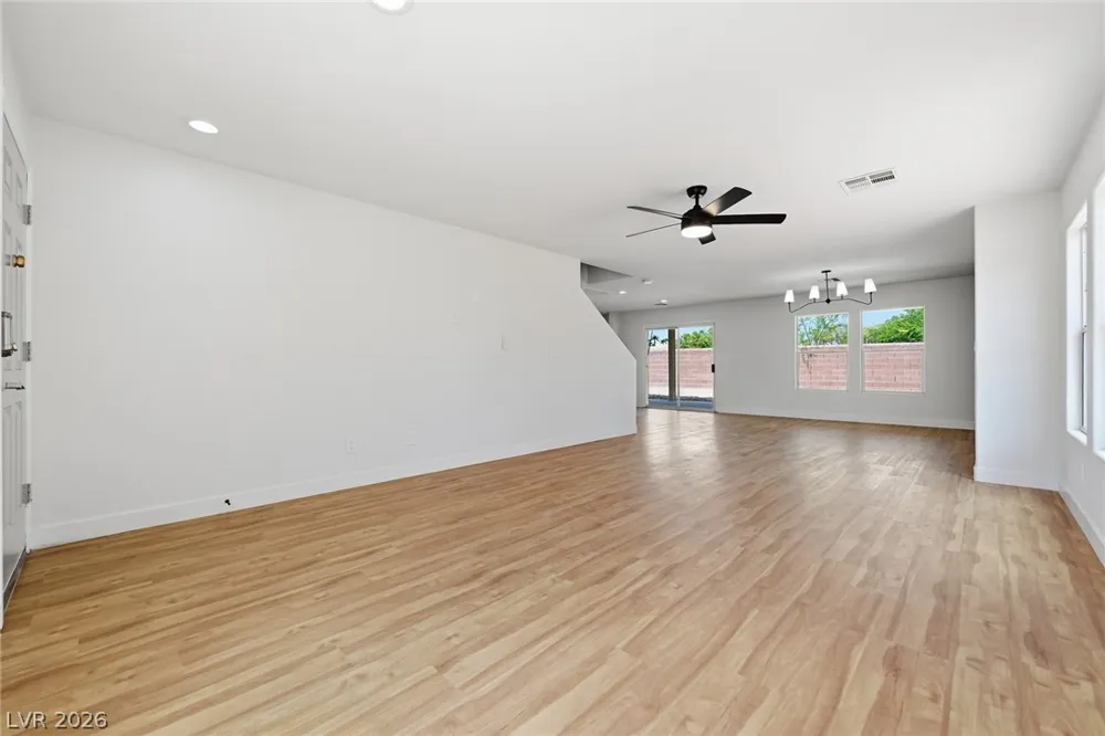 5044 Wild Buffalo Avenue Las Vegas, NV 89131