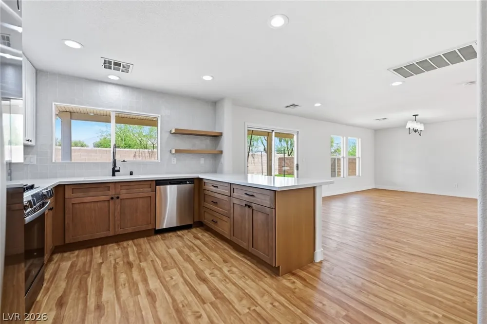 5044 Wild Buffalo Avenue Las Vegas, NV 89131