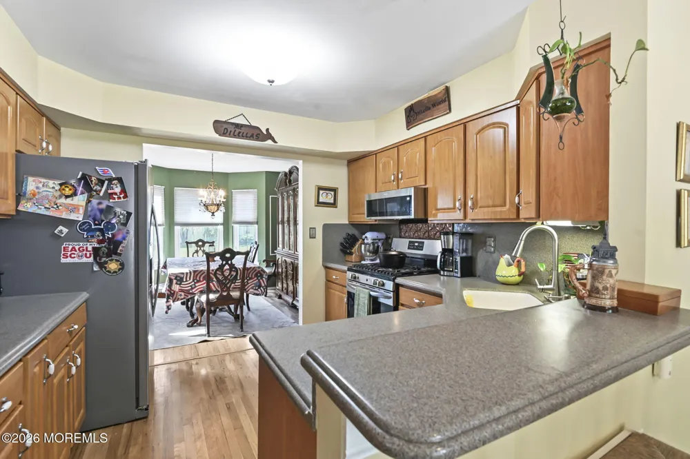 52 Diamond Lane Howell, NJ 07731
