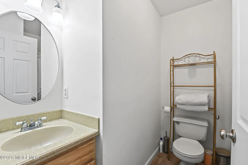 52 Diamond Lane Howell, NJ 07731