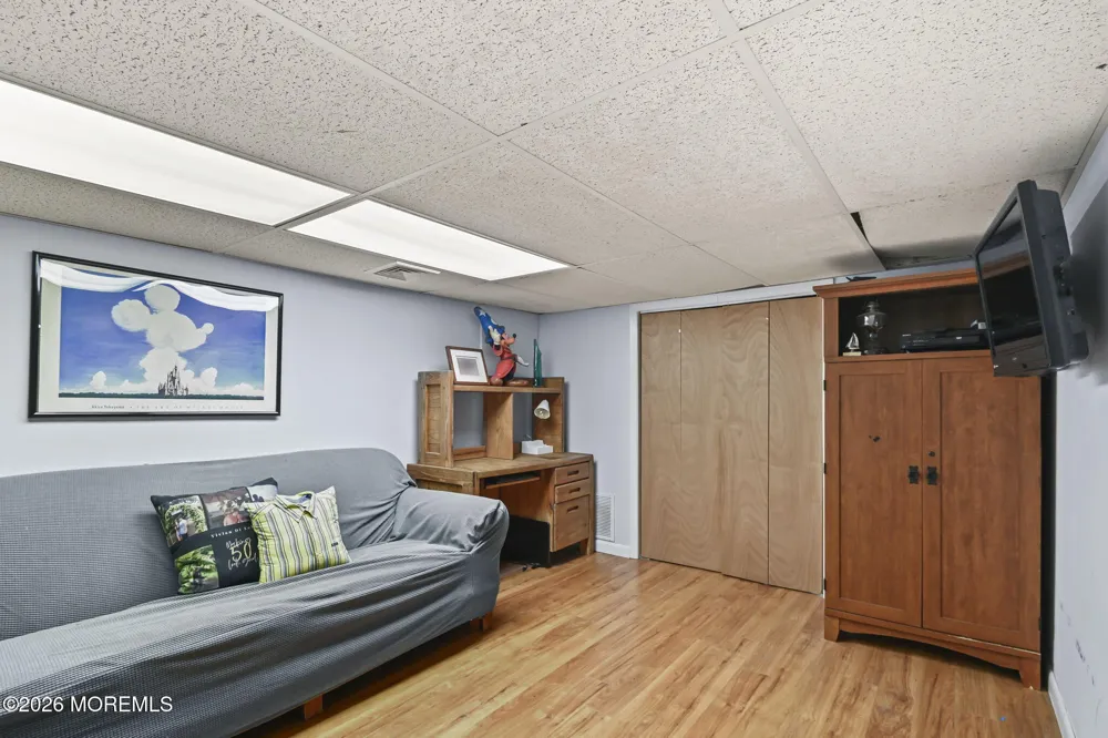 52 Diamond Lane Howell, NJ 07731
