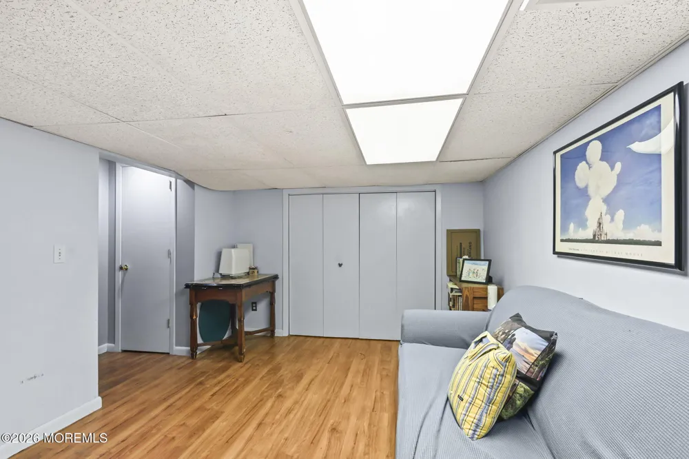 52 Diamond Lane Howell, NJ 07731