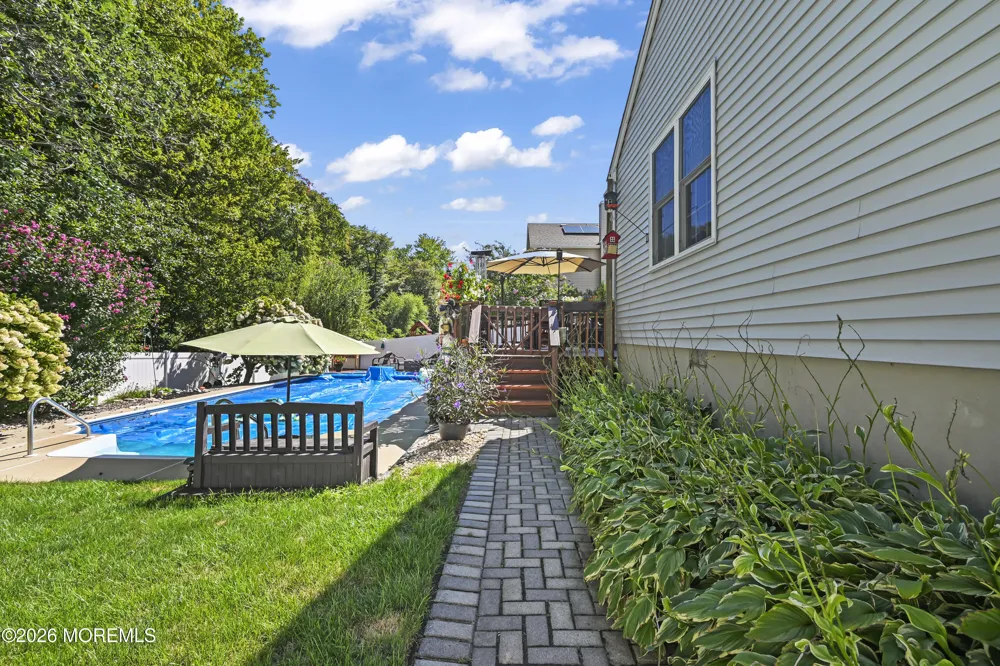 52 Diamond Lane Howell, NJ 07731