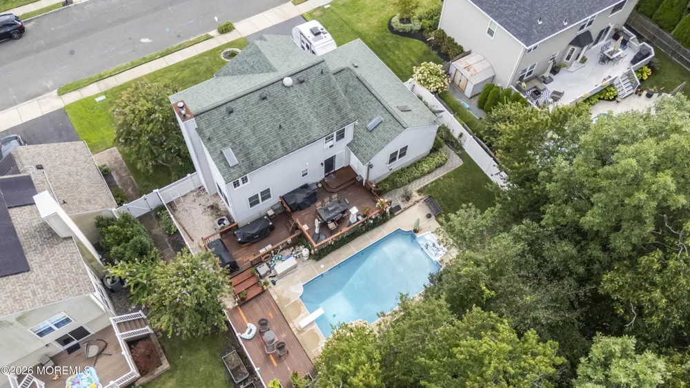52 Diamond Lane Howell, NJ 07731