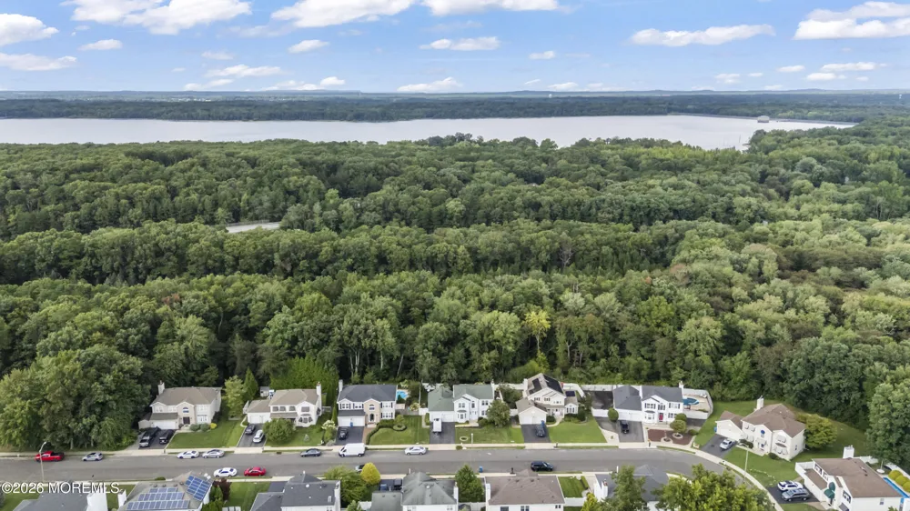 52 Diamond Lane Howell, NJ 07731