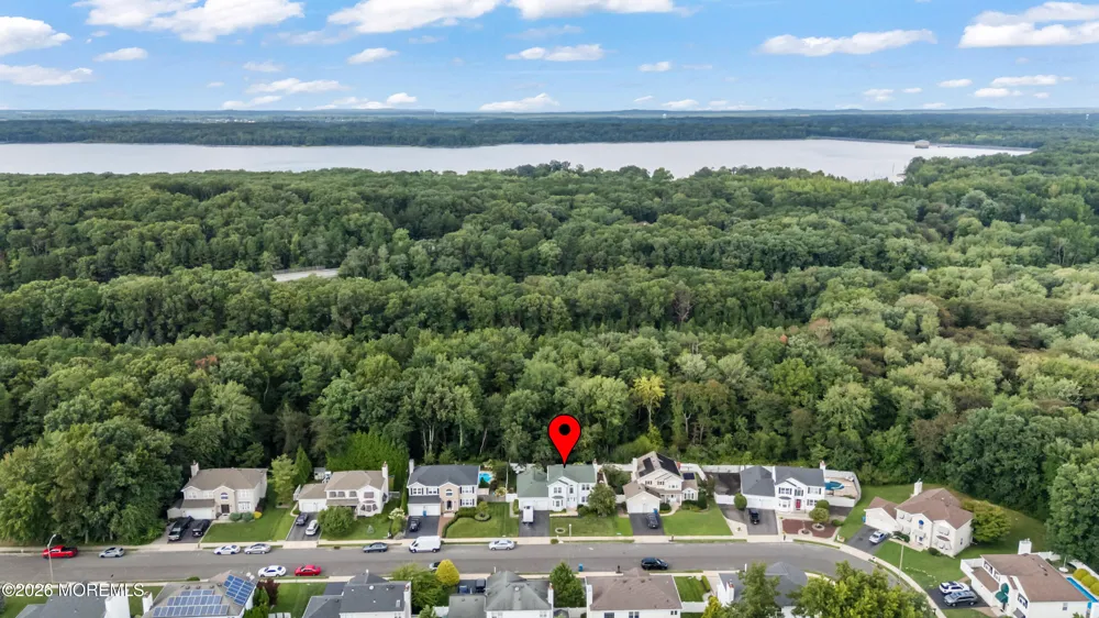 52 Diamond Lane Howell, NJ 07731
