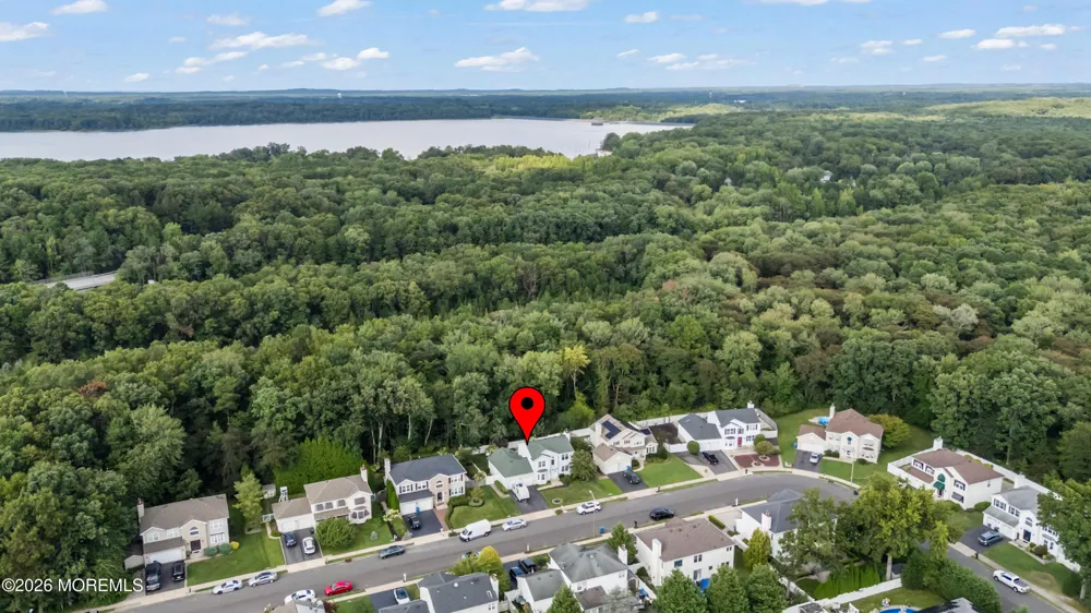 52 Diamond Lane Howell, NJ 07731