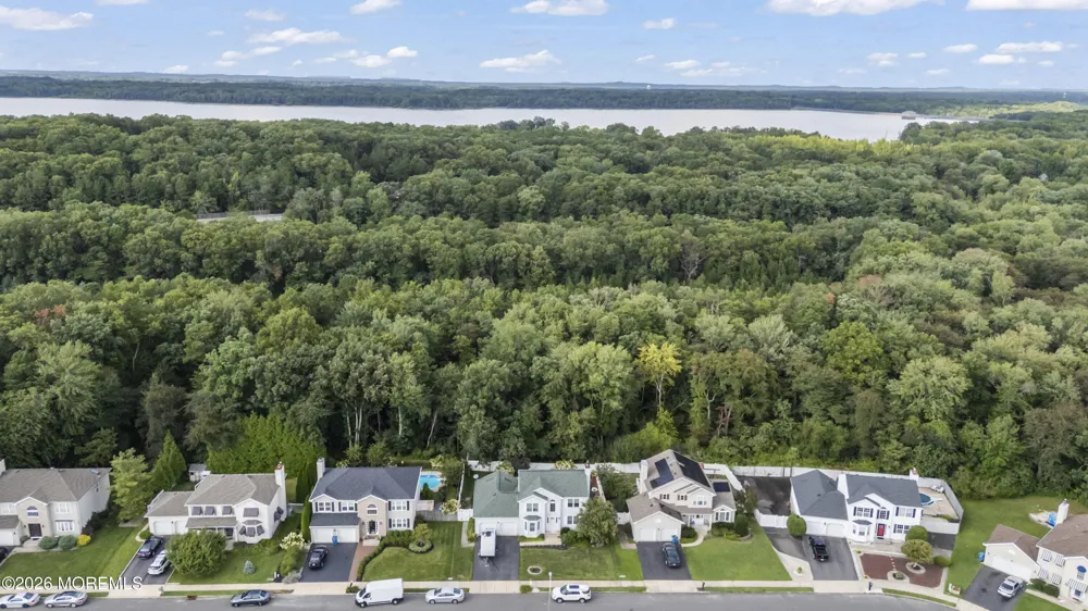 52 Diamond Lane Howell, NJ 07731