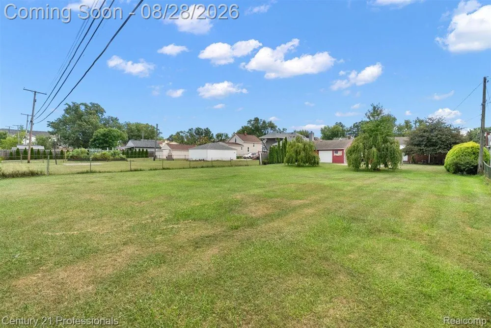 22525 Saint Gertrude Street St Clair Shores City, MI 48081
