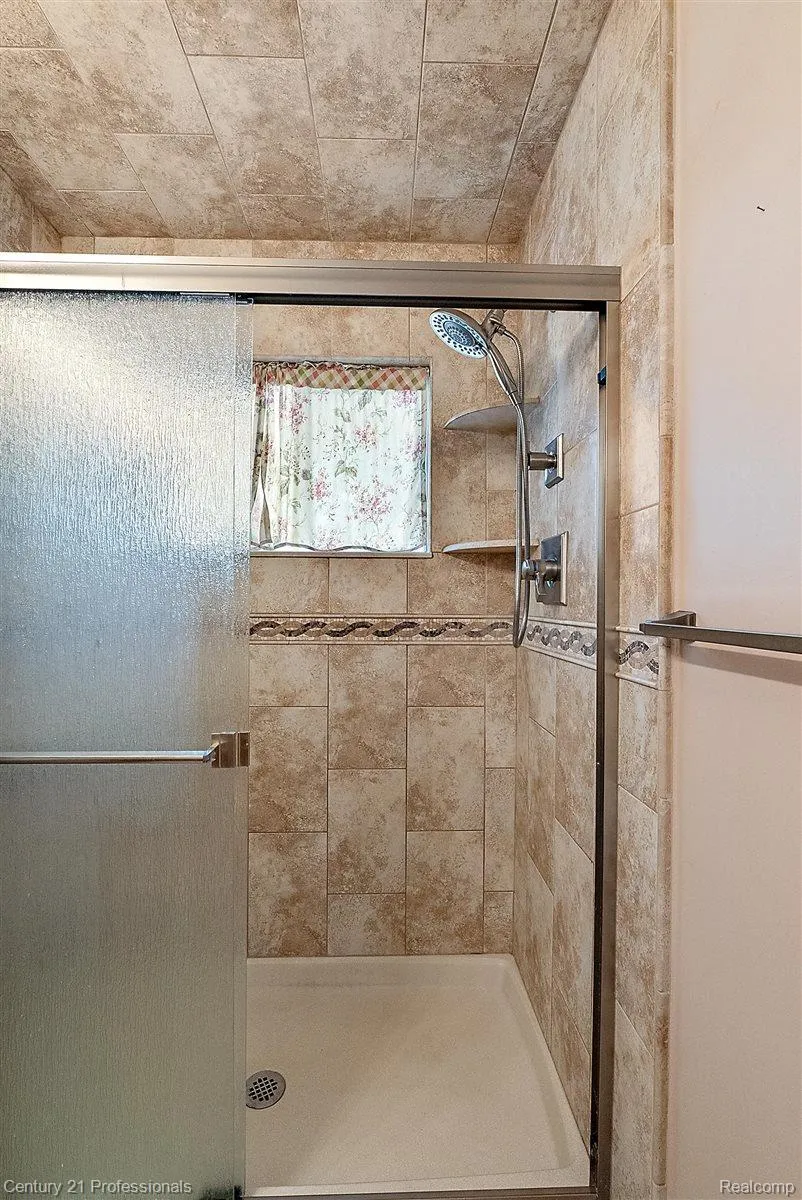22525 Saint Gertrude Street St Clair Shores City, MI 48081