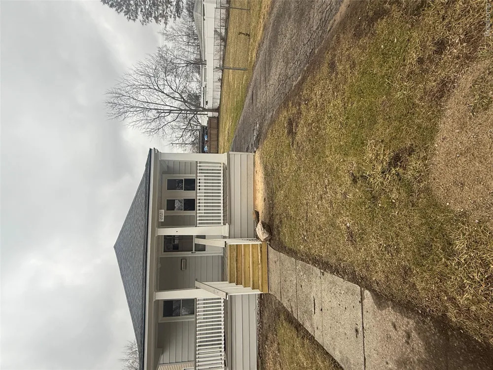 18821 Glenmore Redford Charter Township, MI 48240
