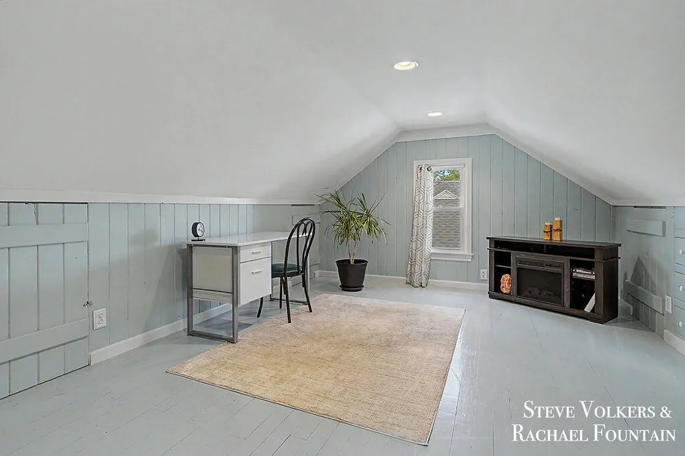 2143 Houseman Avenue NE Grand Rapids City, MI 49505