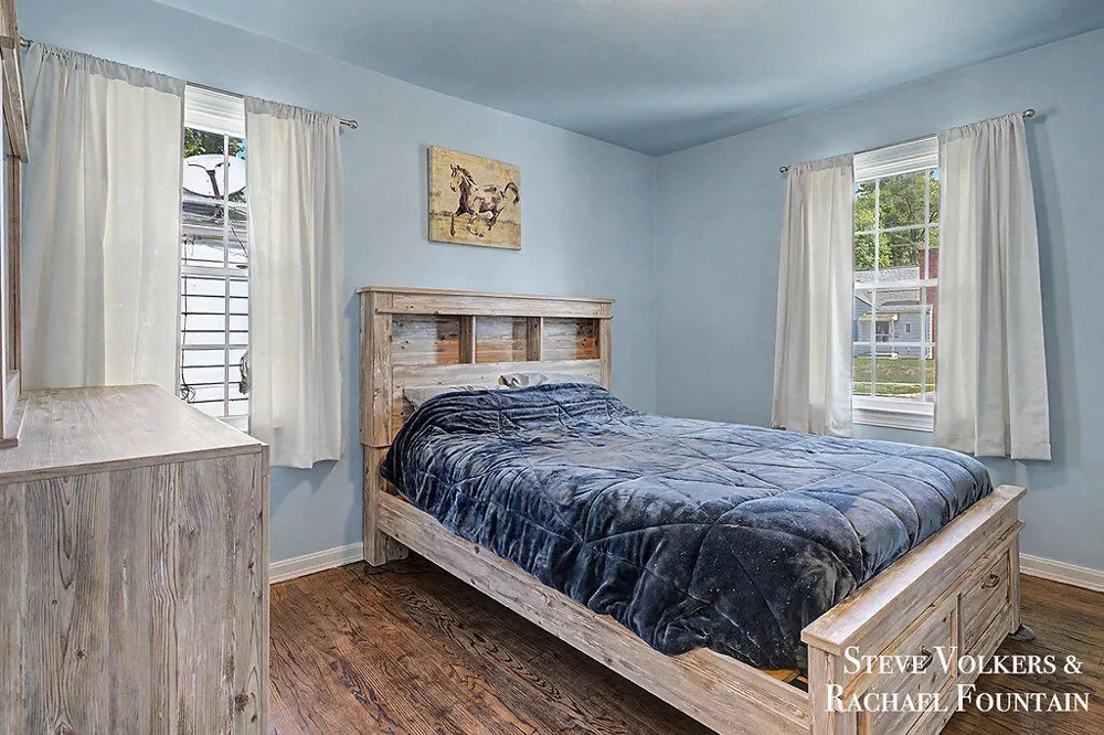 2143 Houseman Avenue NE Grand Rapids City, MI 49505